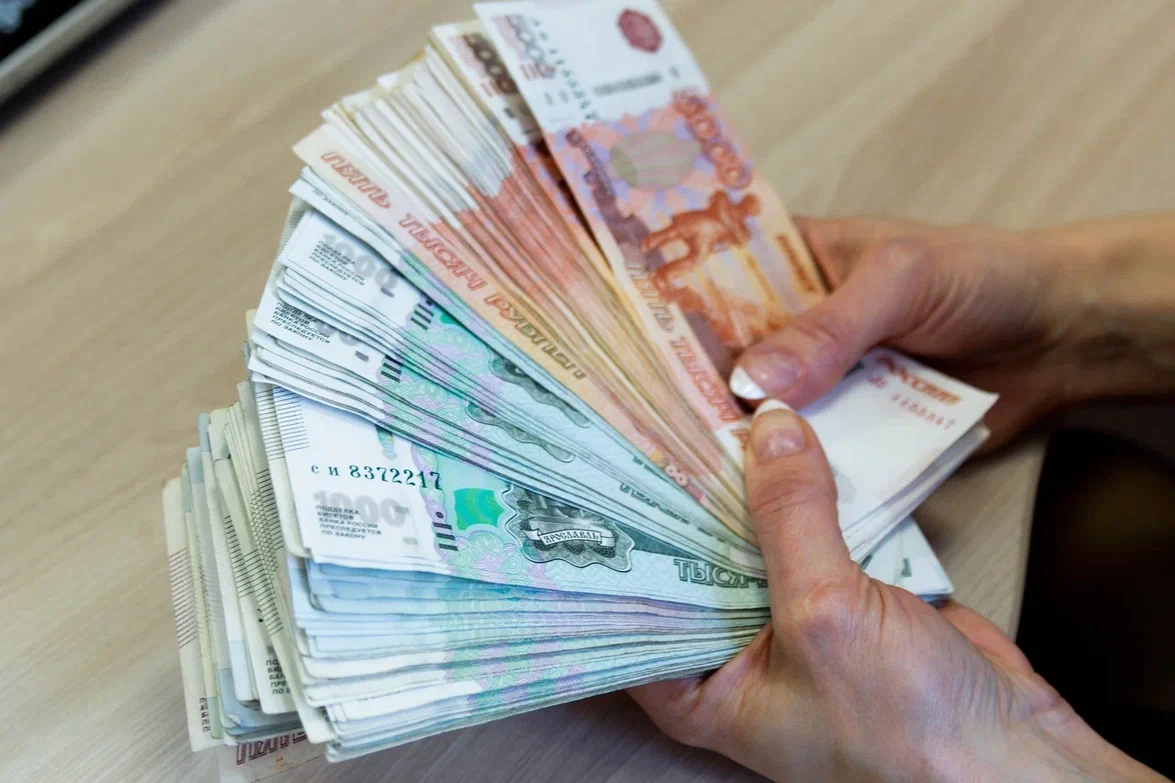 Работающие пенсионеры массово жалуются на мизерную индексацию: кто получил 470 рублей, а кто — 1 600