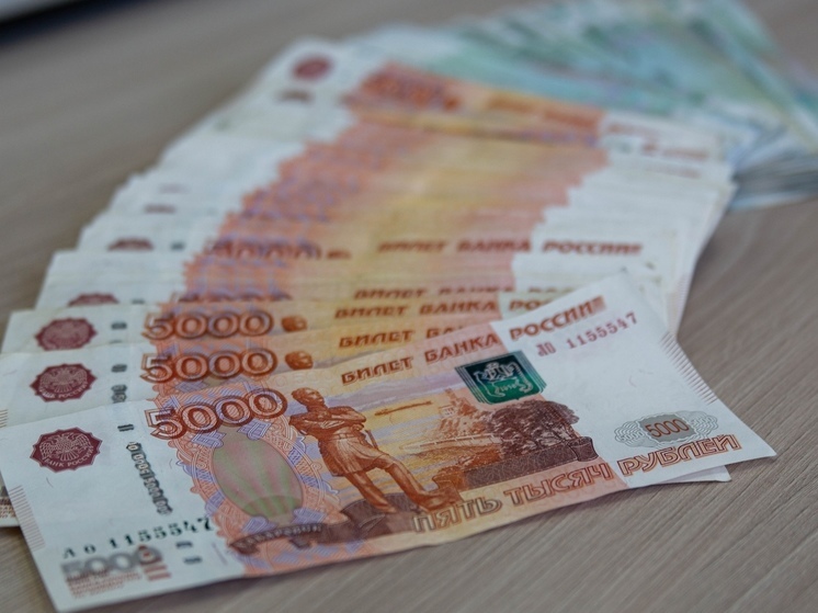 Стало известно, на сколько вырастет пенсия у россиян, достигших 80 лет