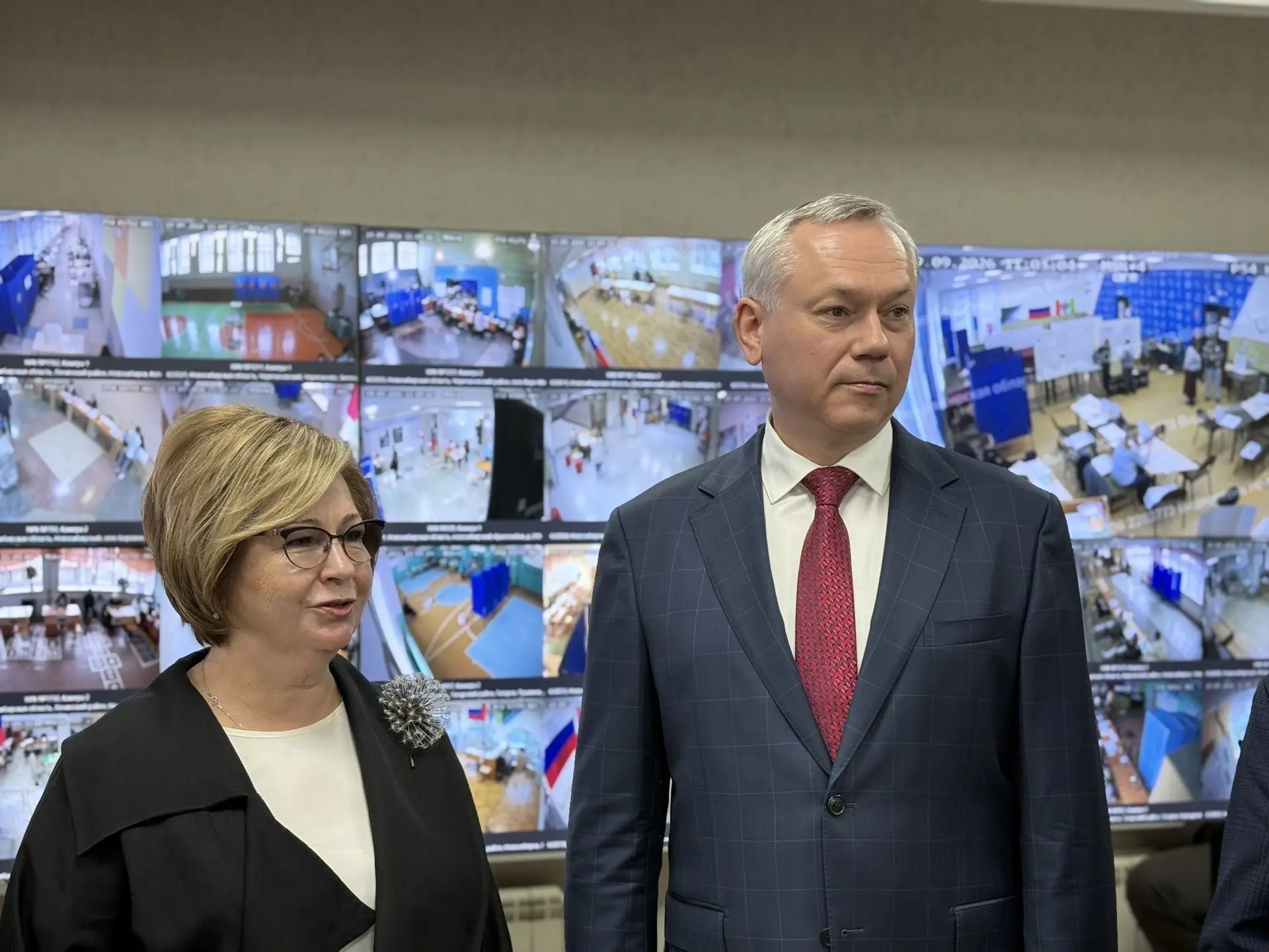 Травников проверил Центр общественного наблюдения в Новосибирской области