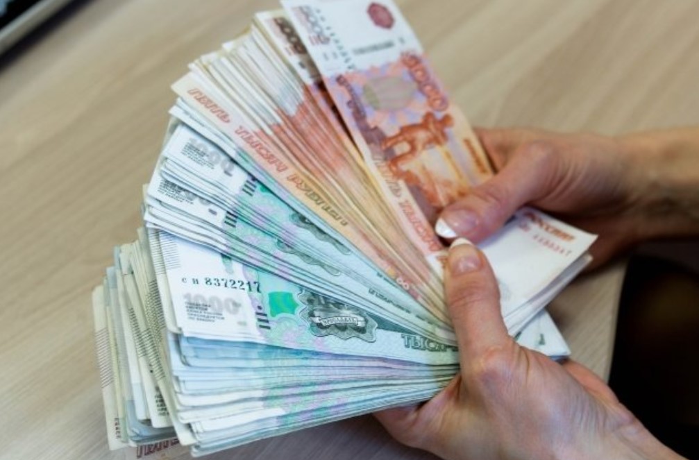 Экономист рассказала, почему обычные бытовые переводы между физическими лицами не облагаются налогом